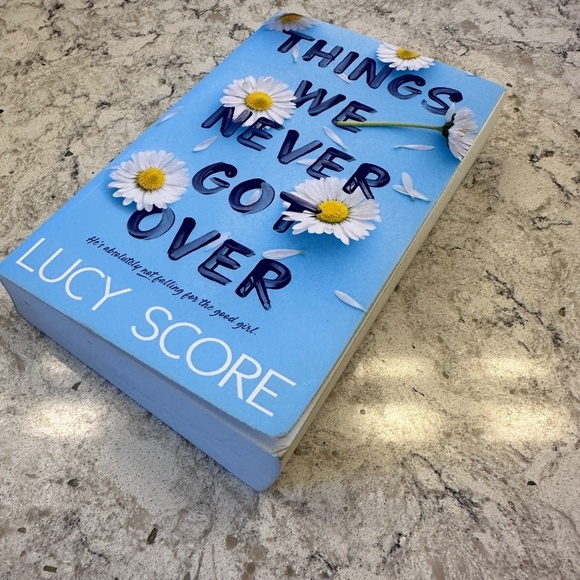 Things we never got Over - By Lucy Score - Picture 4 of 7